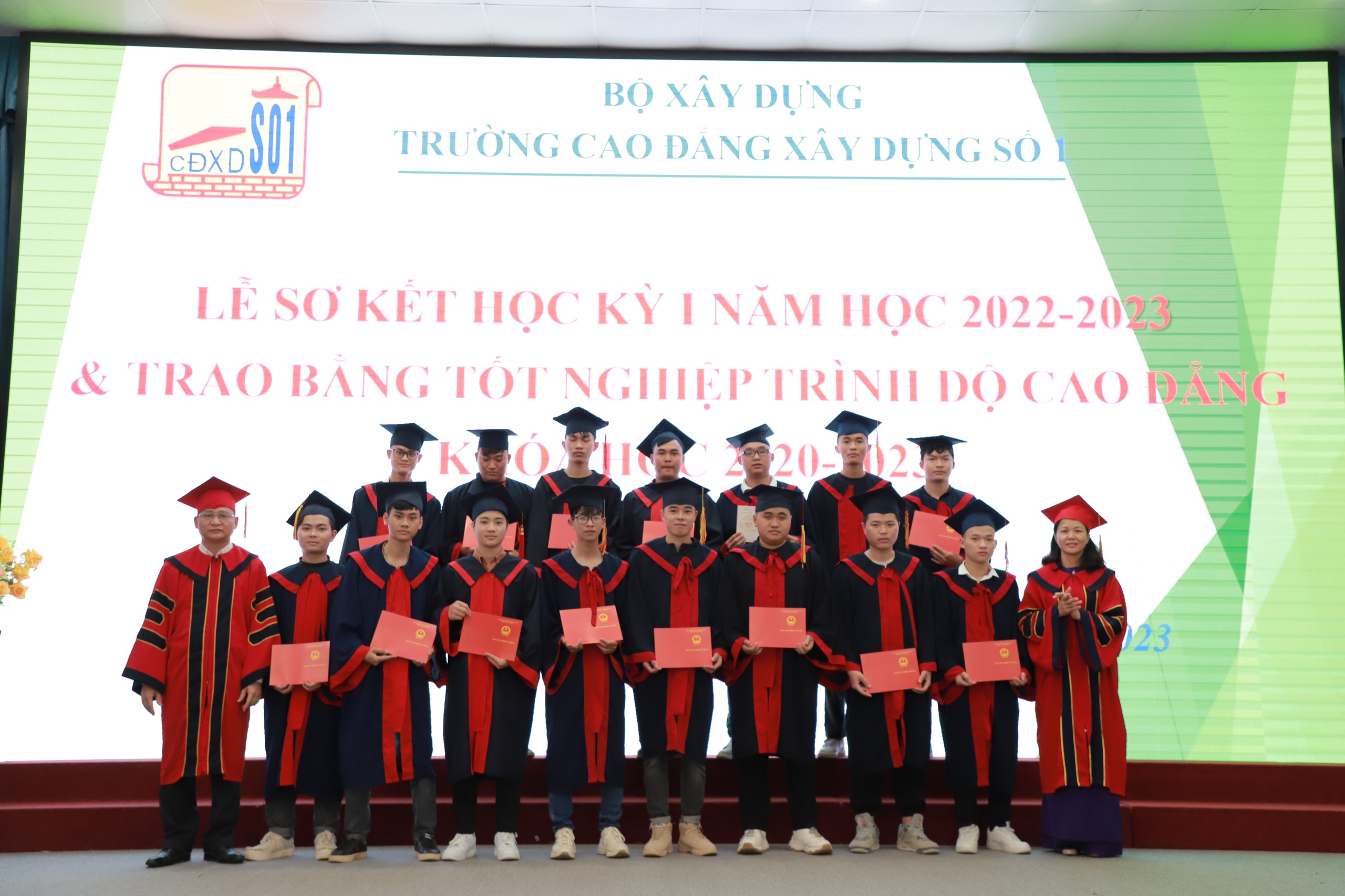 LỄ SƠ KẾT HỌC KỲ I NĂM HỌC 2022 – 2023 VÀ TRAO BẰNG TỐT NGHIỆP TRÌNH ĐỘ CAO ĐẲNG KHÓA HỌC 2020-2023 CỦA TRƯỜNG CAO ĐẲNG XÂY DỰNG SỐ 1